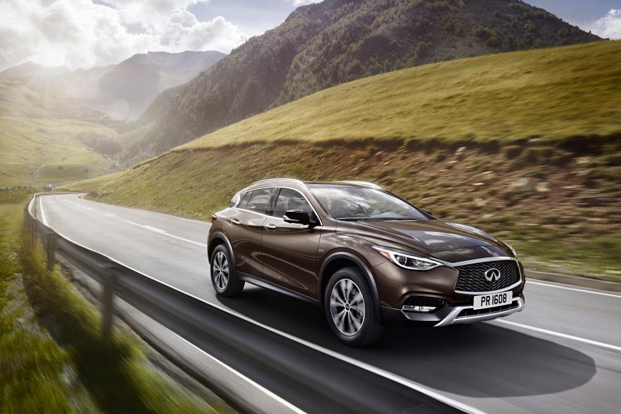  Infiniti QX30 2.0t AWD 2016 года  (фото 25 из 30)